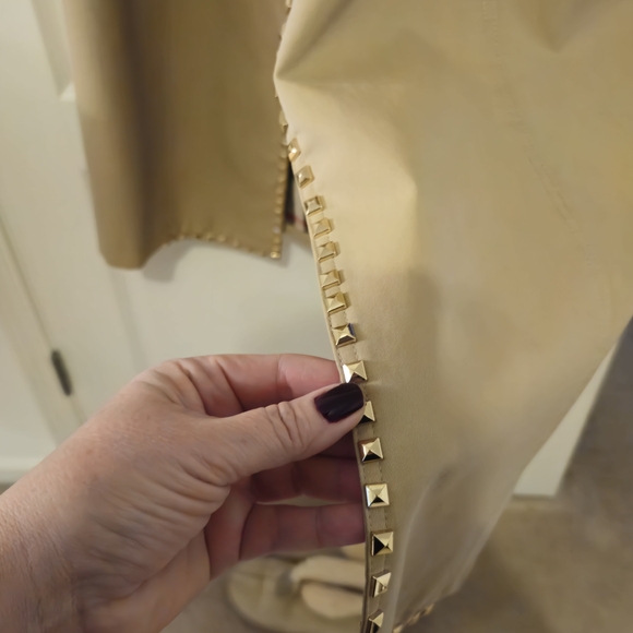 Burberry Tan and Black Plaid Lined Coat - Picture 8 of 16